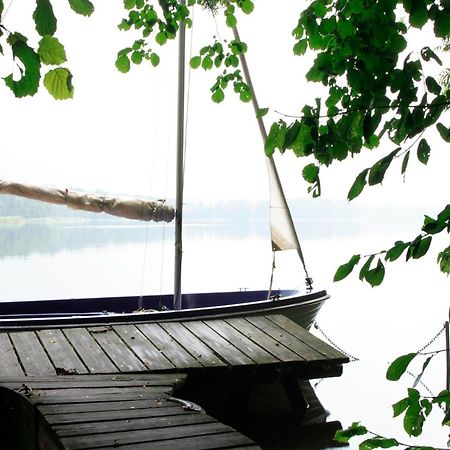Ferienhaus Am See Perlin Extérieur photo