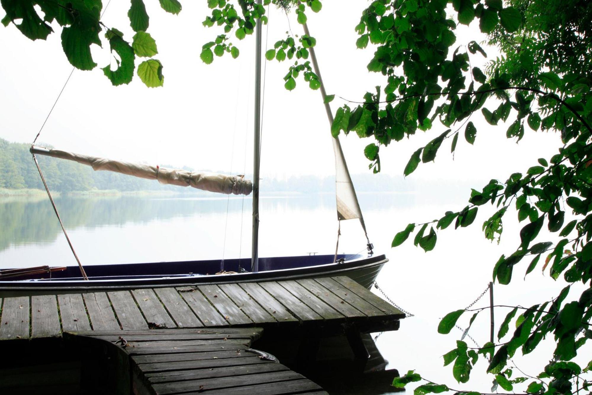 Ferienhaus Am See Perlin Extérieur photo